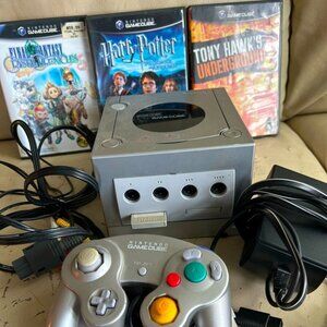 Nintendo GameCube - Silver w/ OEM Cables & Controller, memory card , 3 games